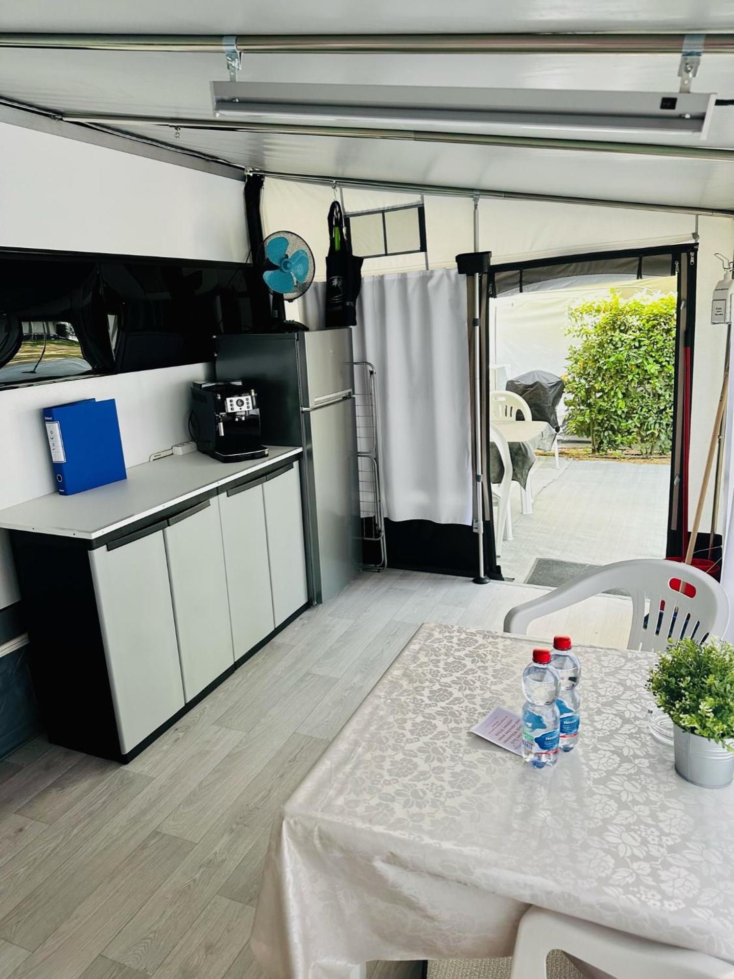 מלון קוואלינו-טראפורטי Ps-Caravaning Auf Union Lido - Wohnwagenvermietung מראה חיצוני תמונה